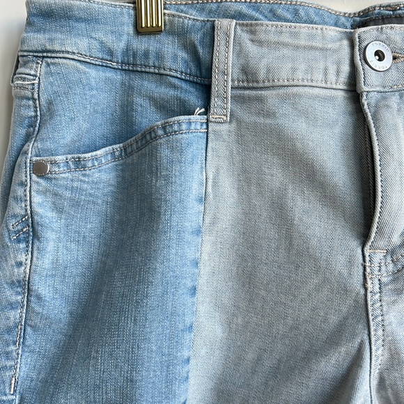 TORRID Contrast Panel Mid Rise Shortie Short - Vintage Stretch - Picture 8 of 16